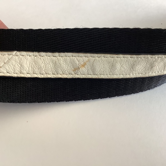 Elizabeth and James Cynnie Crossbody Bag - Picture 9 of 16